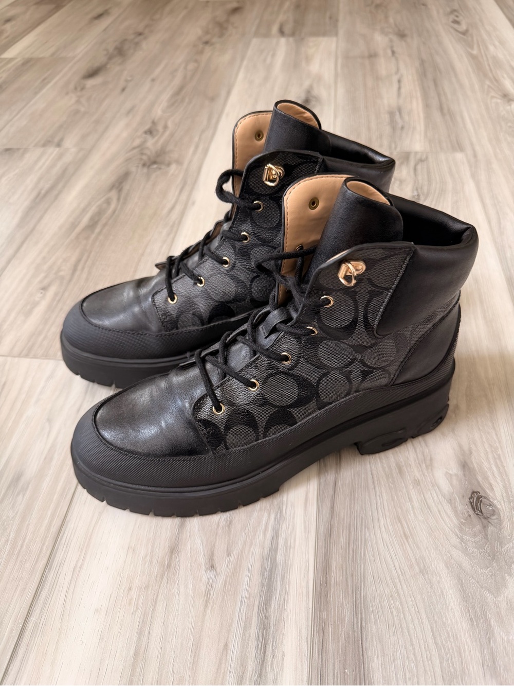 Coach CM590 Signature Combat Boots Women’s 10B Black Leather Canvas Lug Sole